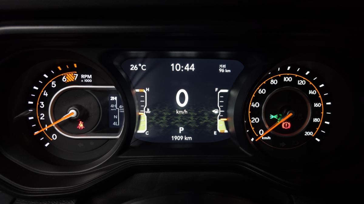 Jeep Wrangler, 2025 — фото 7 из 12