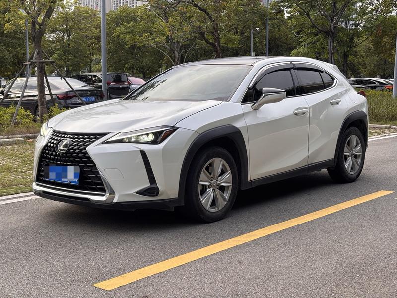 Lexus UX, 2022 — купить в Ульяновске под ключ