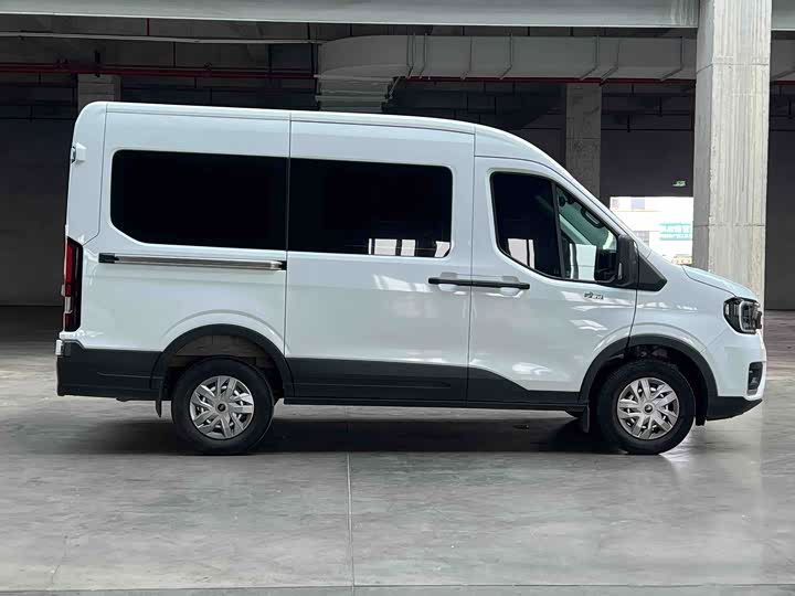 Ford Transit T8, 2023 — фото 4 из 9