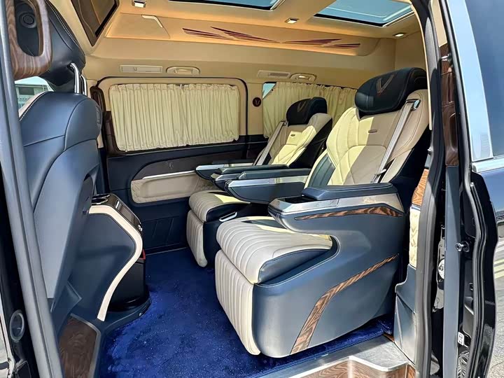 Mercedes-Benz V-Class, 2021 — фото 9 из 9