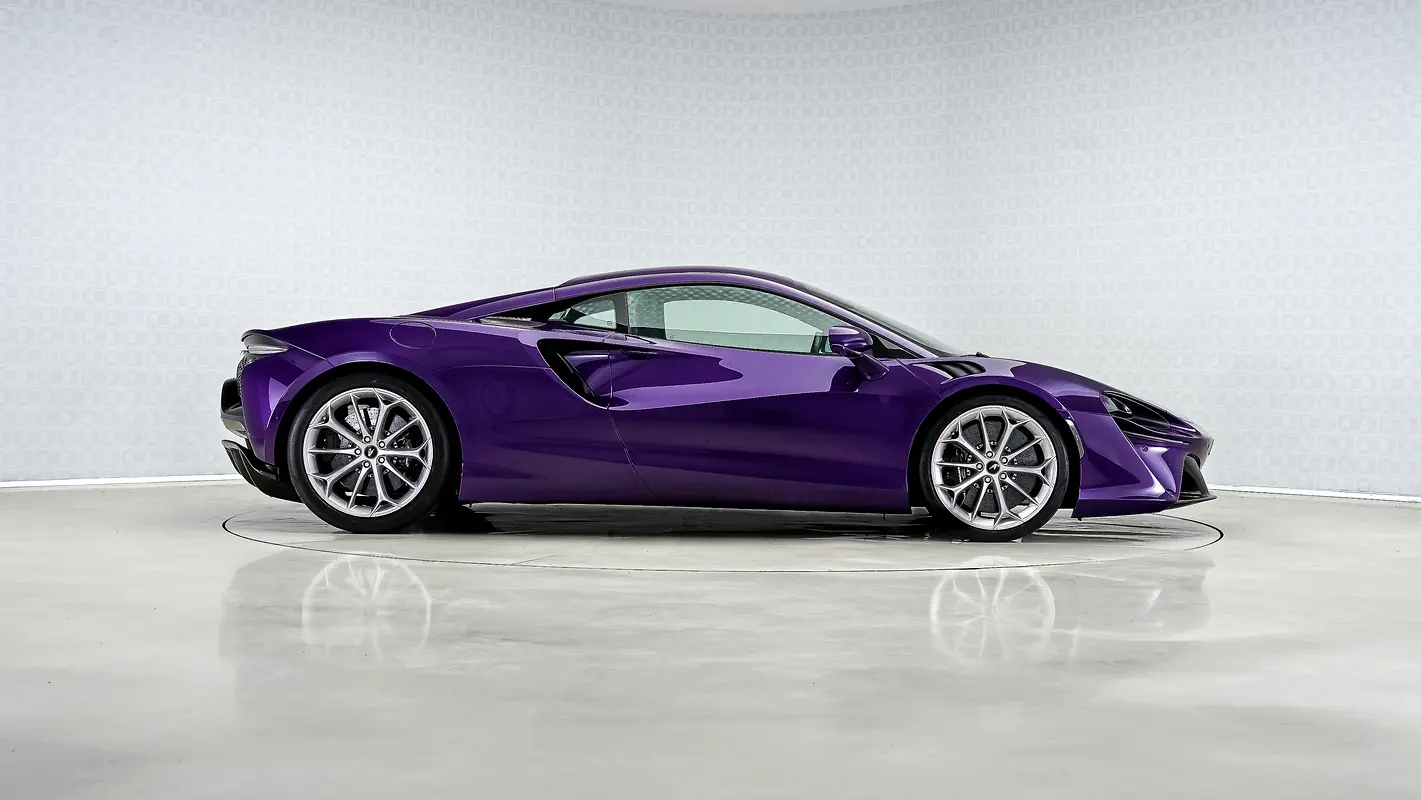 McLaren Artura, 2023 — фото 3 из 10