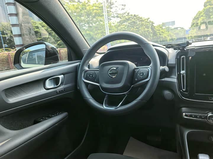 Volvo C40, 2024 — фото 7 из 9