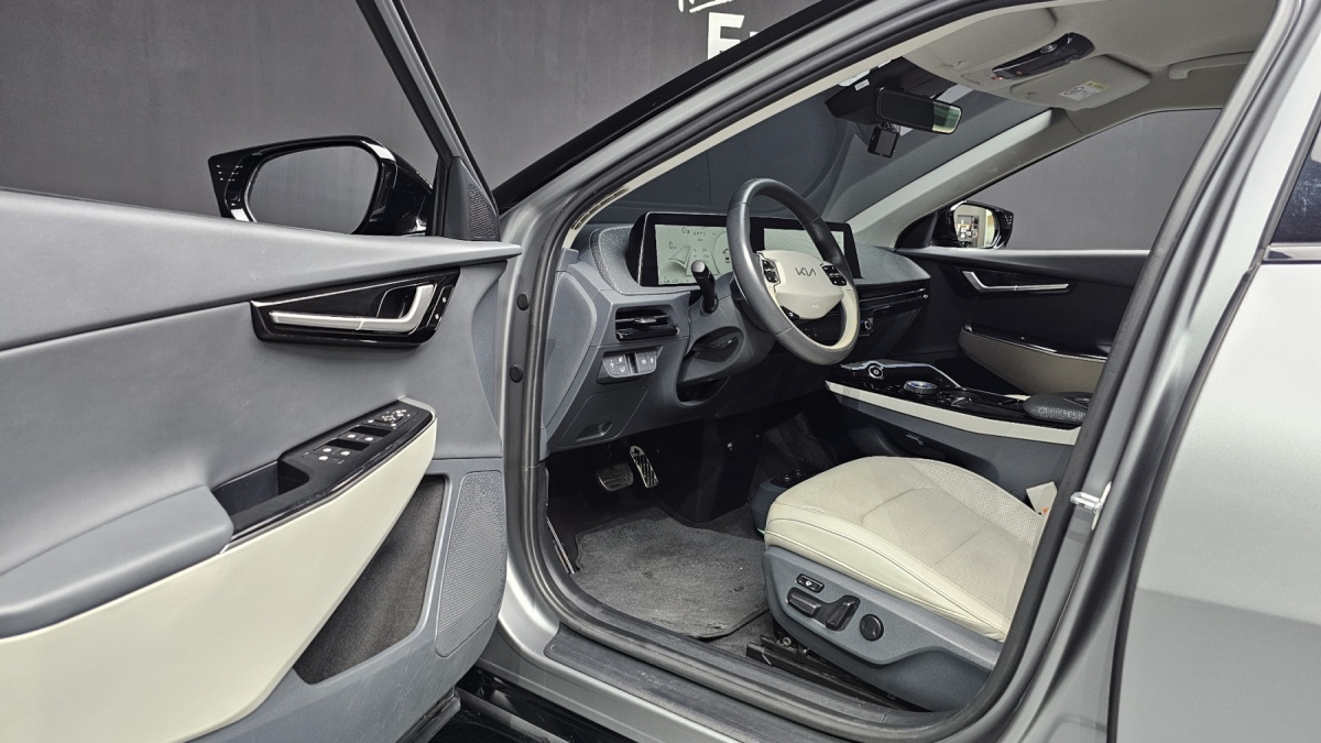 Kia EV6, 2022 — фото 9 из 12
