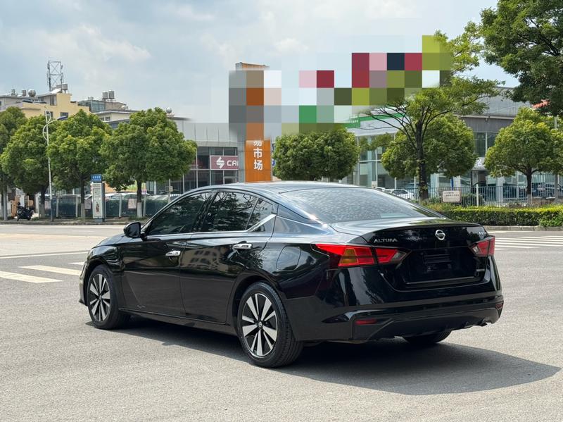 Nissan Teana, 2022 — фото 4 из 10