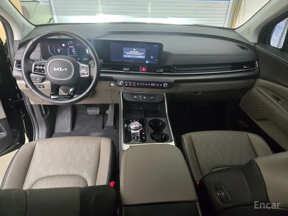 Kia Carnival, 2023 — фото 7 из 12