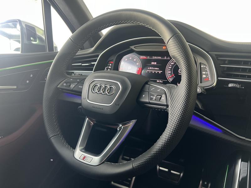 Audi SQ7, 2024 — фото 9 из 12