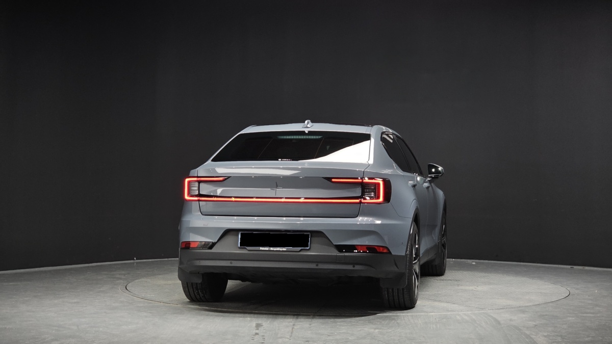 Polestar 2, 2022 — фото 4 из 12