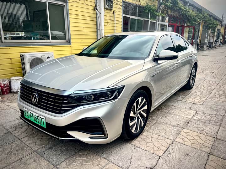 Volkswagen Passat Hybrid, 2022 — купить в Белгороде под ключ