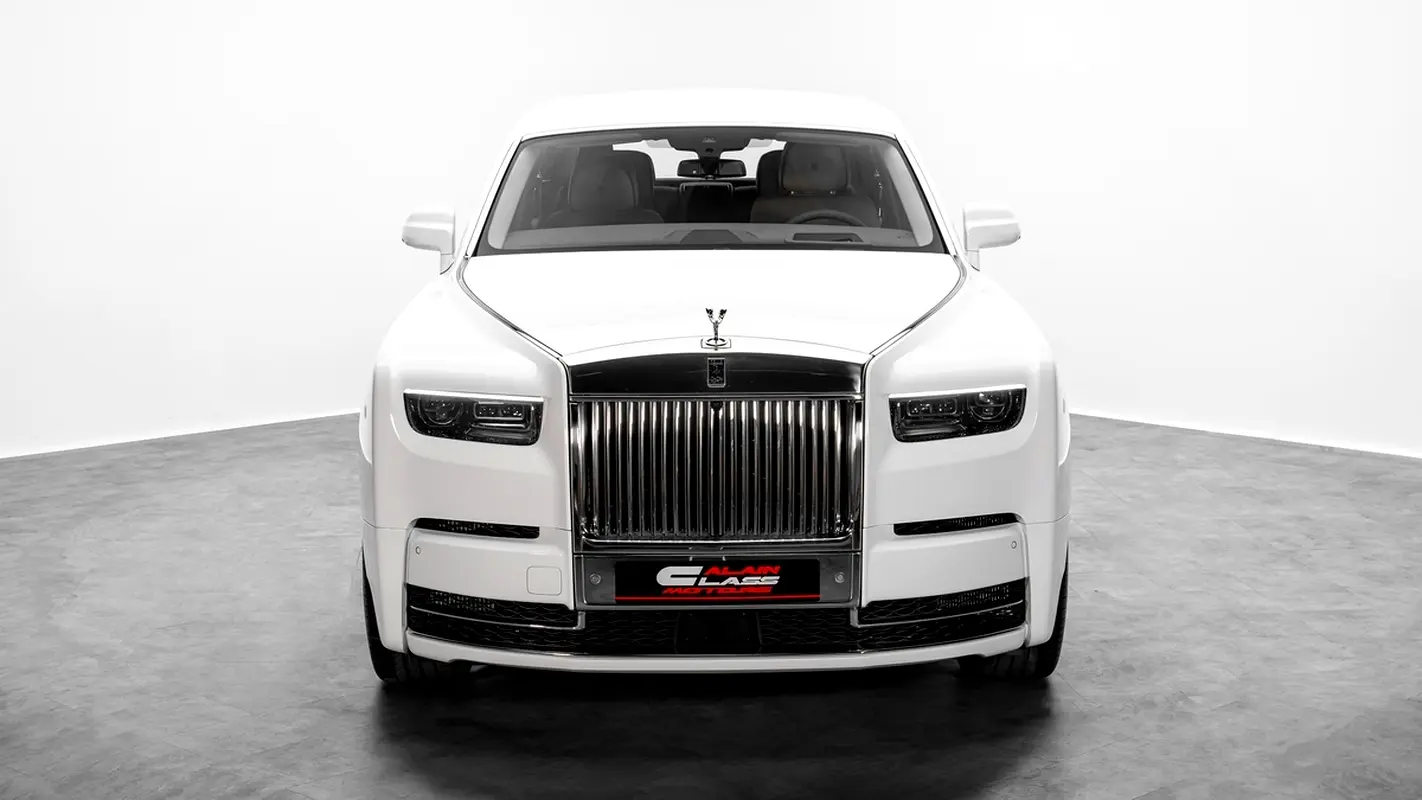 Rolls-Royce Phantom, 2026 — фото 3 из 10
