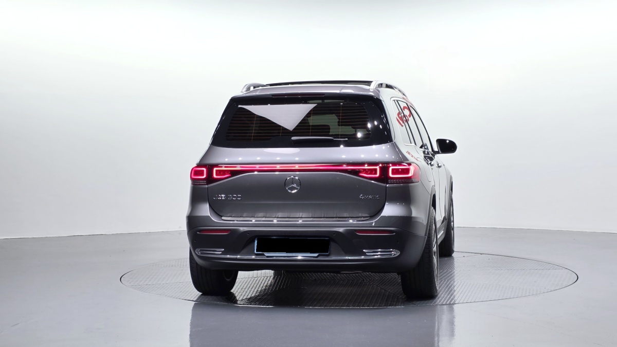 Mercedes-Benz EQB, 2023 — фото 4 из 12