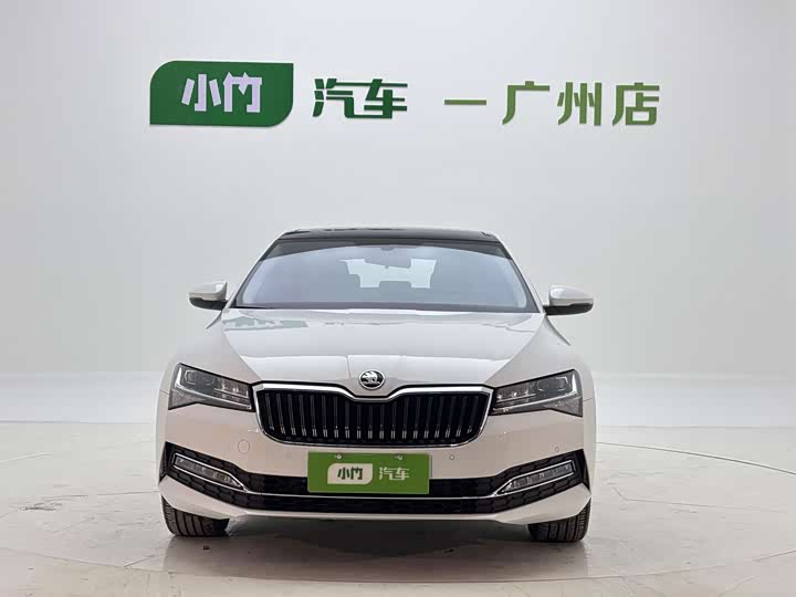 Skoda Superb, 2023 — фото 4 из 9