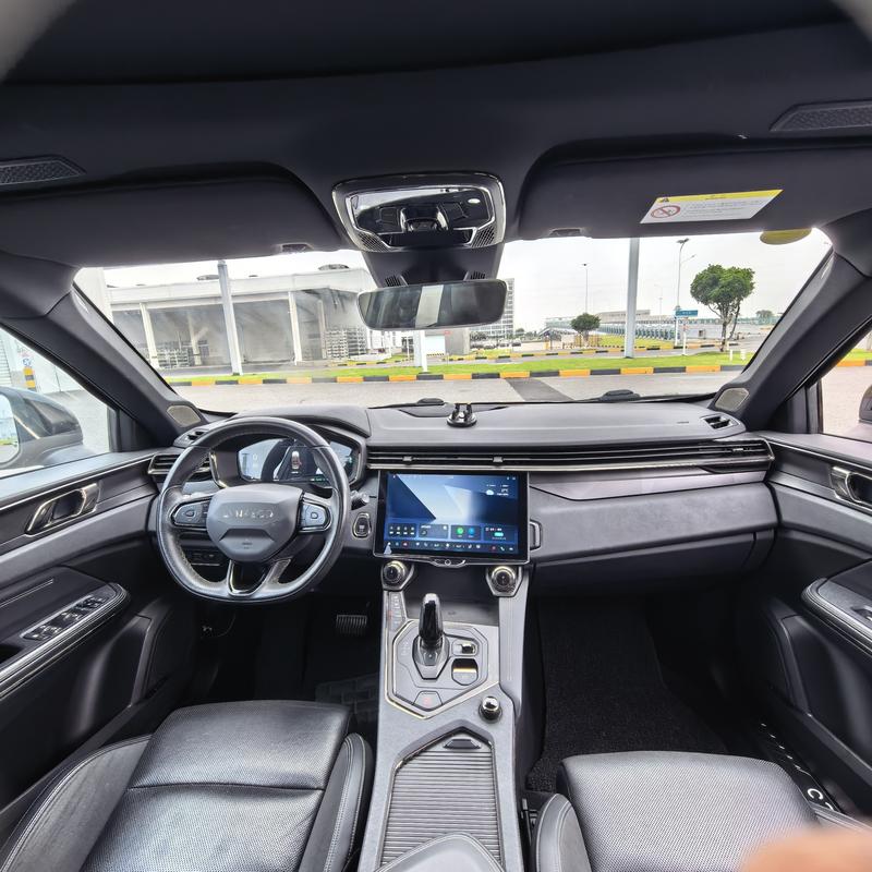 Lynk & Co 01 EM-P Hybrid, 2023 — фото 9 из 12