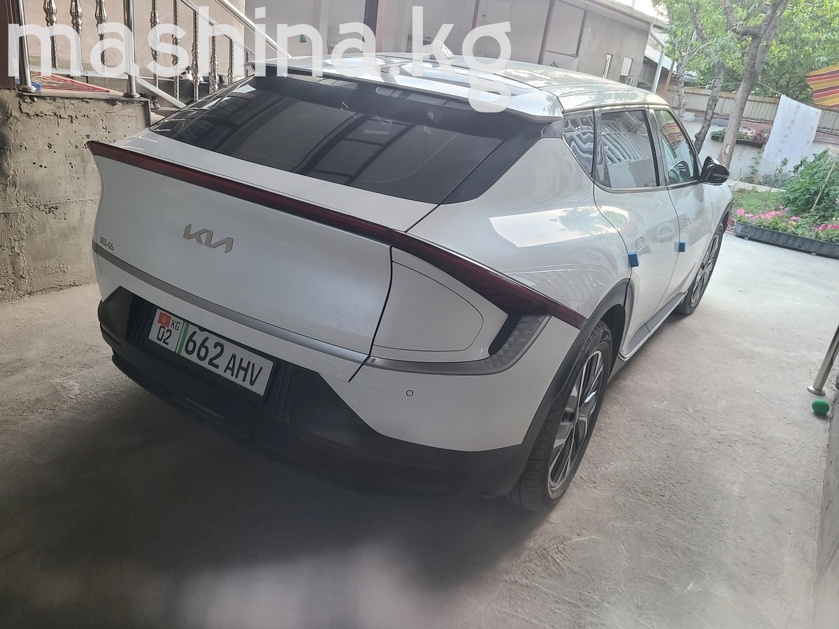 Kia EV6, 2022 — фото 5 из 11