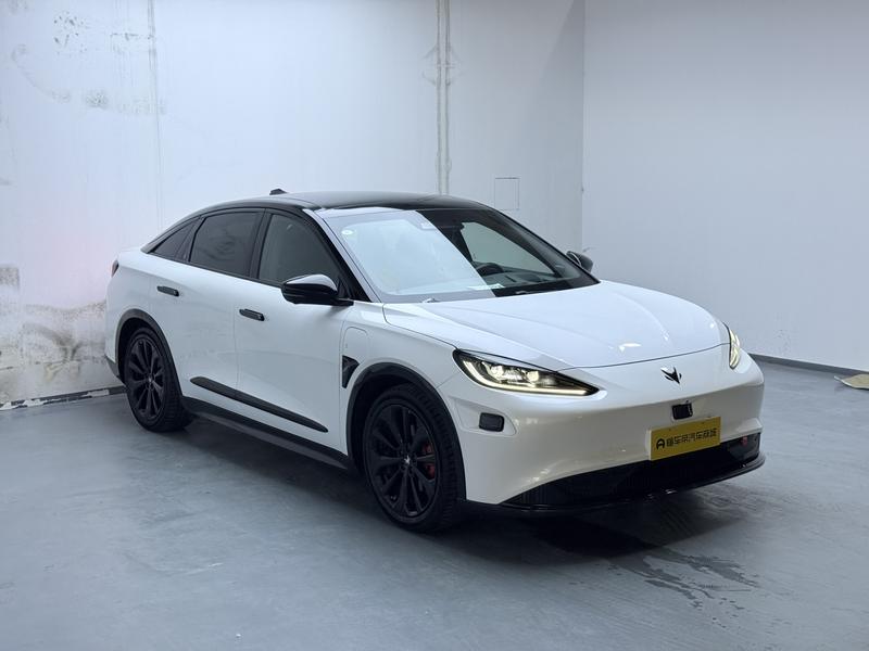 BAIC Arcfox Alpha S, 2023 — фото 3 из 12