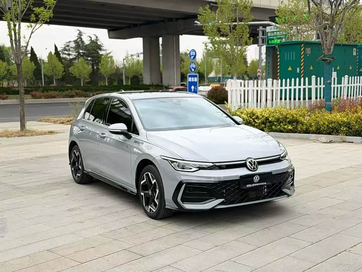 Volkswagen Golf, 2025 — фото 3 из 9