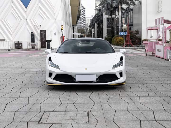 Ferrari F8, 2023 — фото 2 из 9