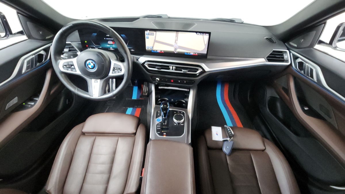 BMW i4, 2022 — фото 6 из 12