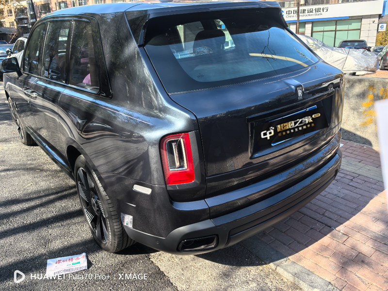Rolls-Royce Cullinan, 2023 — фото 3 из 8