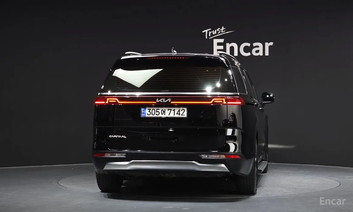 Kia Carnival, 2023 — фото 4 из 12