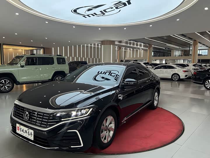 Volkswagen Passat Hybrid, 2025 — купить в Санкт-Петербурге под ключ