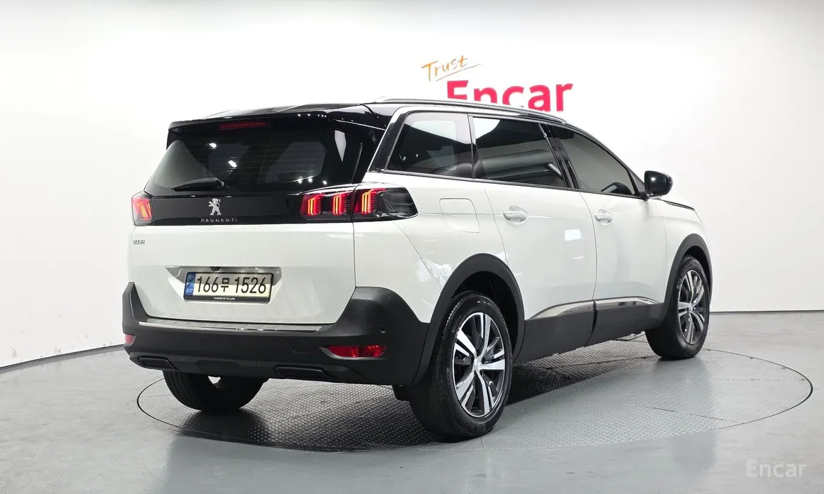 Peugeot 5008, 2022 — фото 2 из 12