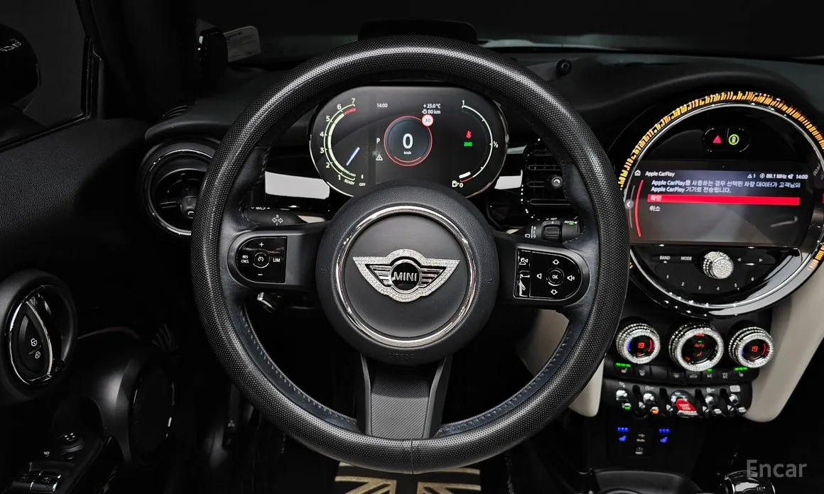 Mini Cooper Convertible, 2022 — фото 12 из 12