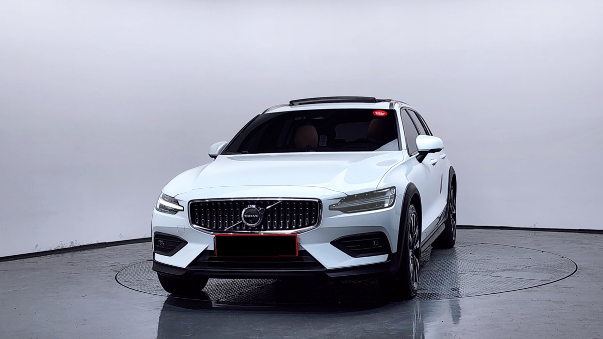 Volvo V60, 2024 — фото 3 из 12