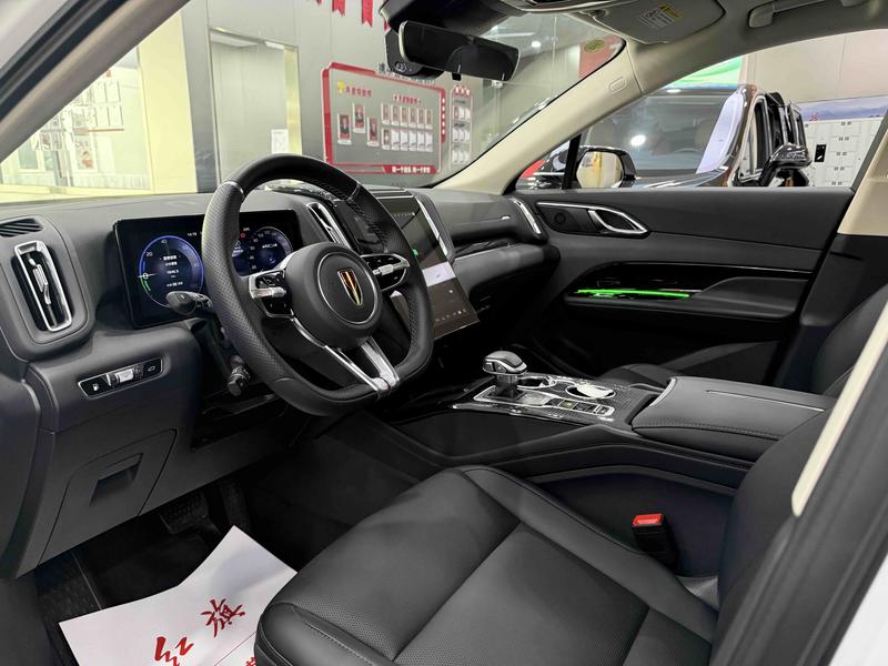 Hongqi HS3 Hybrid, 2025 — фото 6 из 11