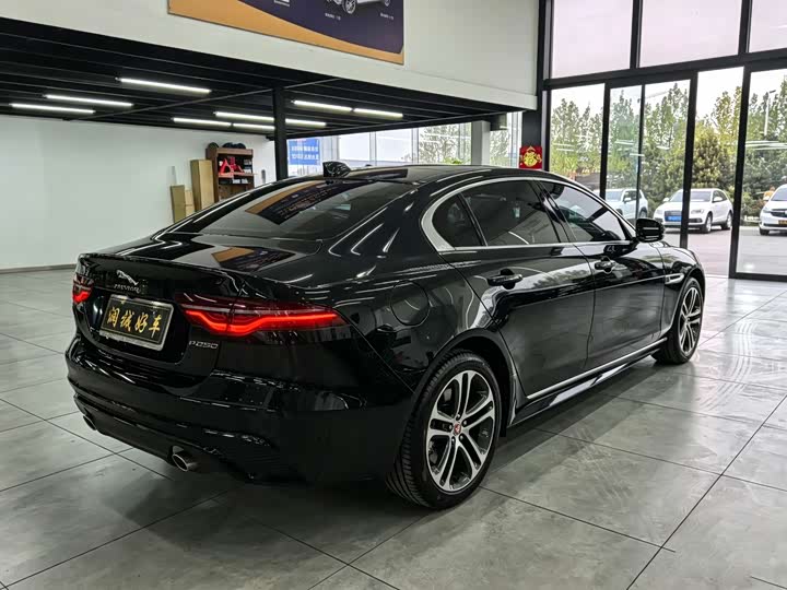 Jaguar XE L, 2023 — фото 8 из 9