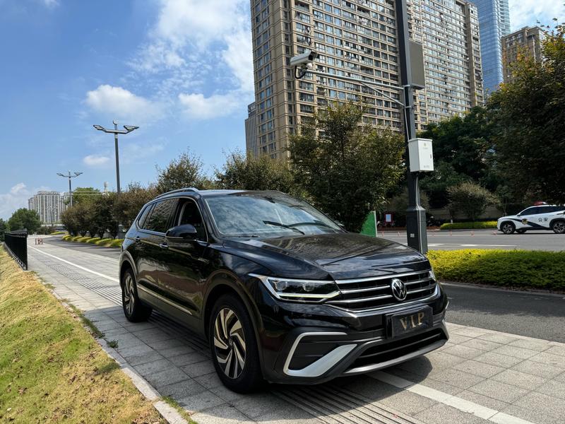 Volkswagen Tiguan L Pro, 2022 — фото 3 из 10