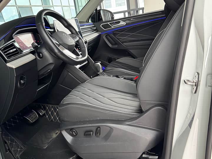 Volkswagen Tiguan L Pro, 2024 — фото 3 из 9
