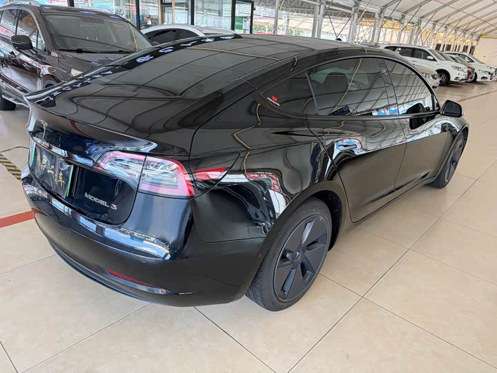 Tesla Model 3, 2023 — фото 5 из 9
