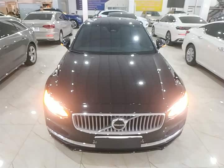 Volvo S90 Hybrid, 2023 — фото 3 из 9