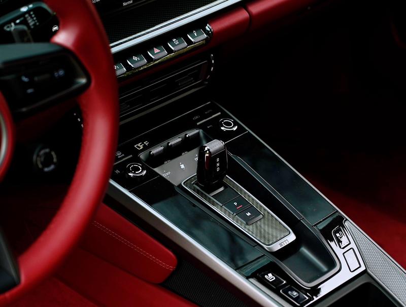 Porsche 911, 2022 — фото 9 из 12
