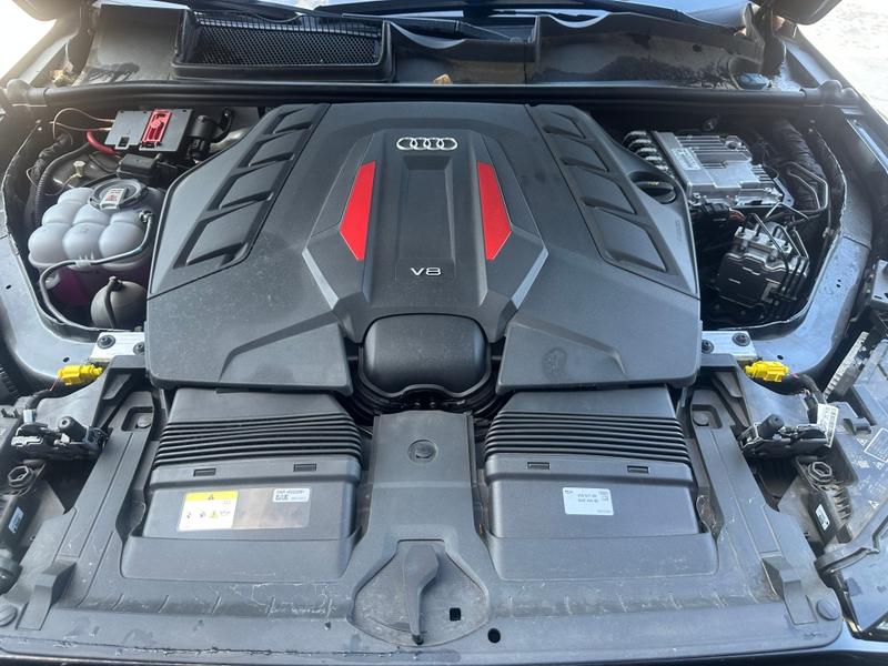 Audi SQ7, 2025 — фото 6 из 12