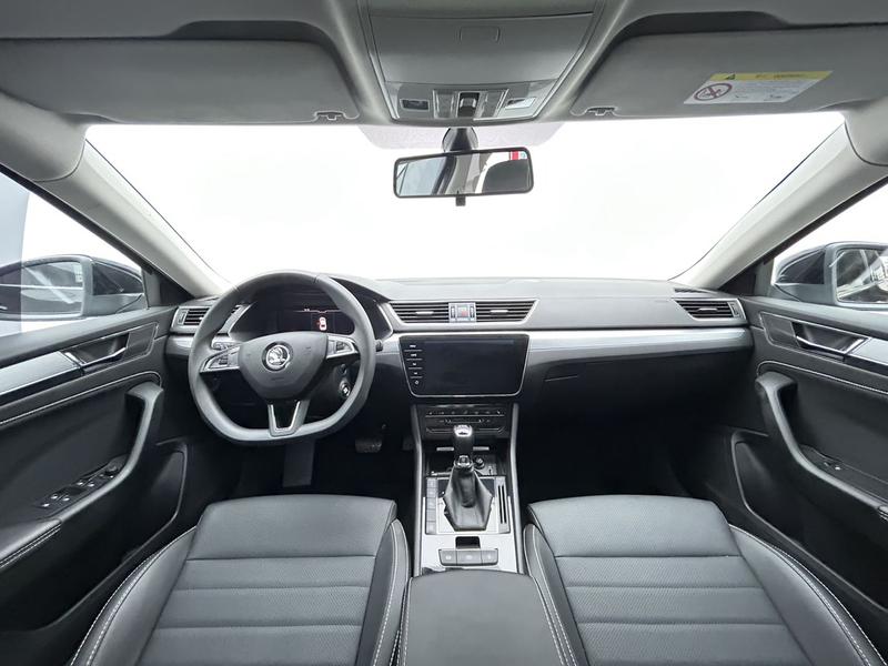 Skoda Superb, 2022 — фото 6 из 8