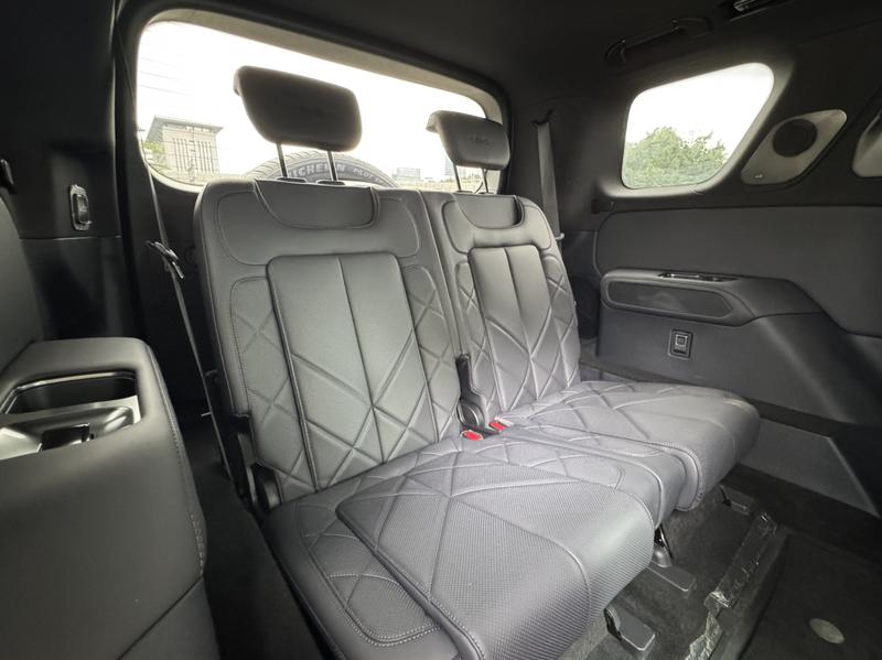 BYD FangChengBao Leopard 8, 2025 — фото 12 из 12