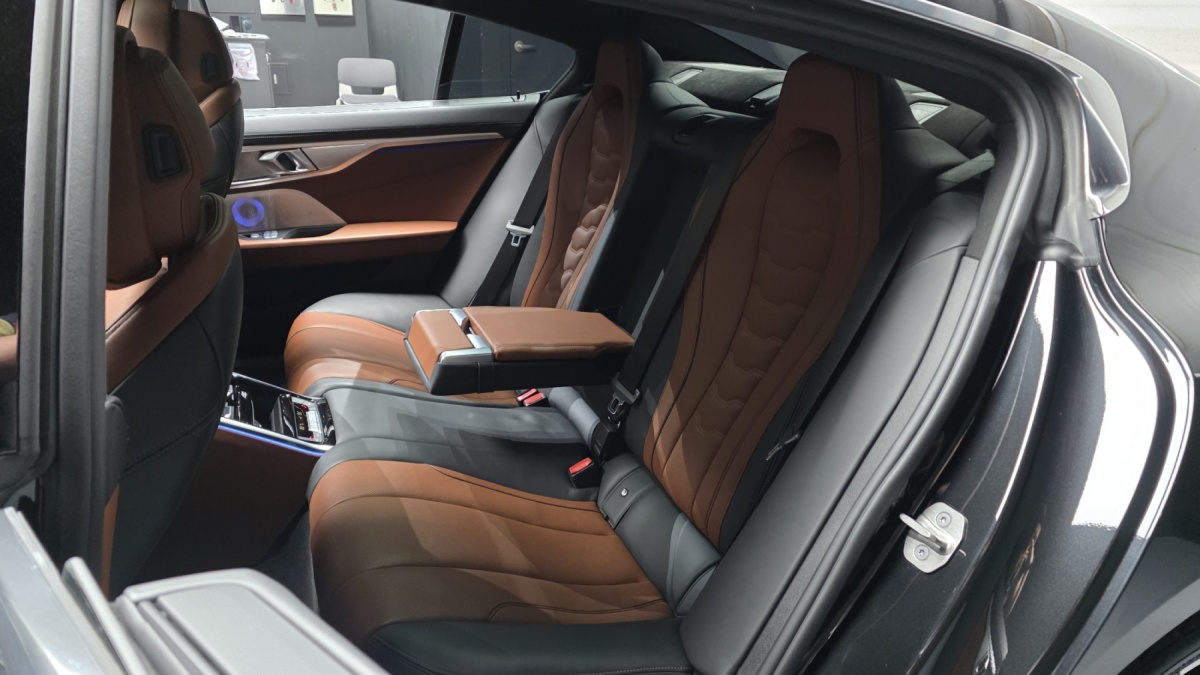 BMW 8 Series, 2022 — фото 11 из 12