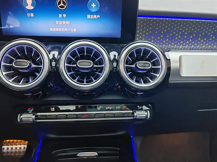 Mercedes-Benz GLB-Class AMG, 2025 — фото 7 из 9