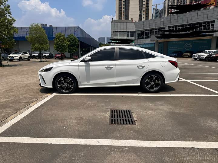 MG Motor 5 Scorpio, 2023 — фото 7 из 9