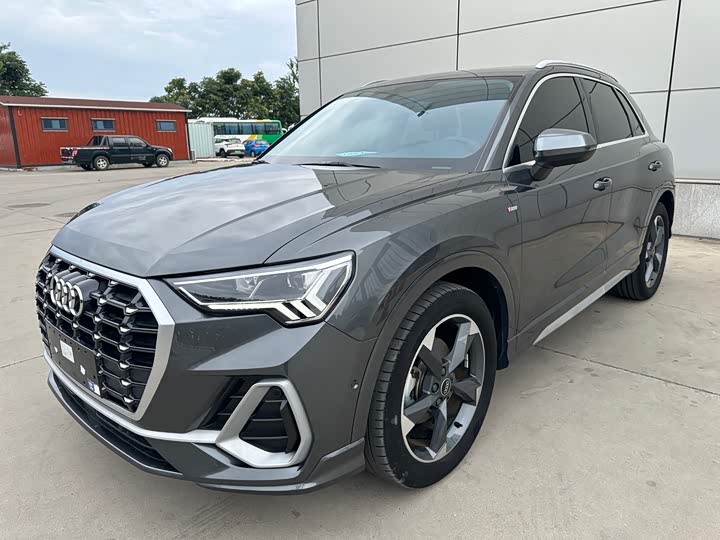 Audi Q3, 2023 — купить в Ульяновске под ключ