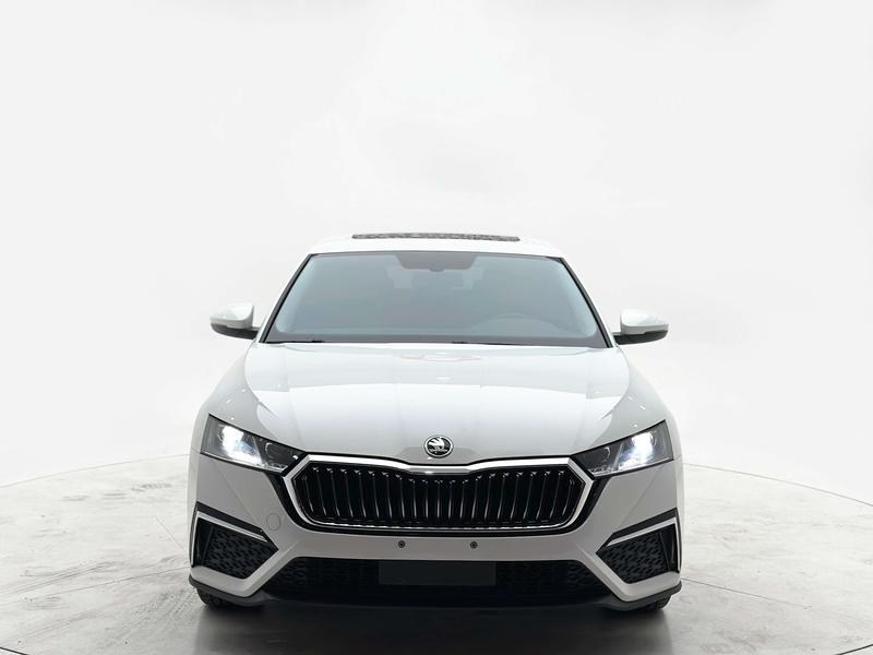 Skoda Octavia Pro, 2024 — фото 2 из 12