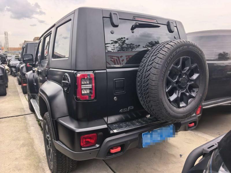 BAIC Beijing BJ40, 2025 — фото 3 из 11