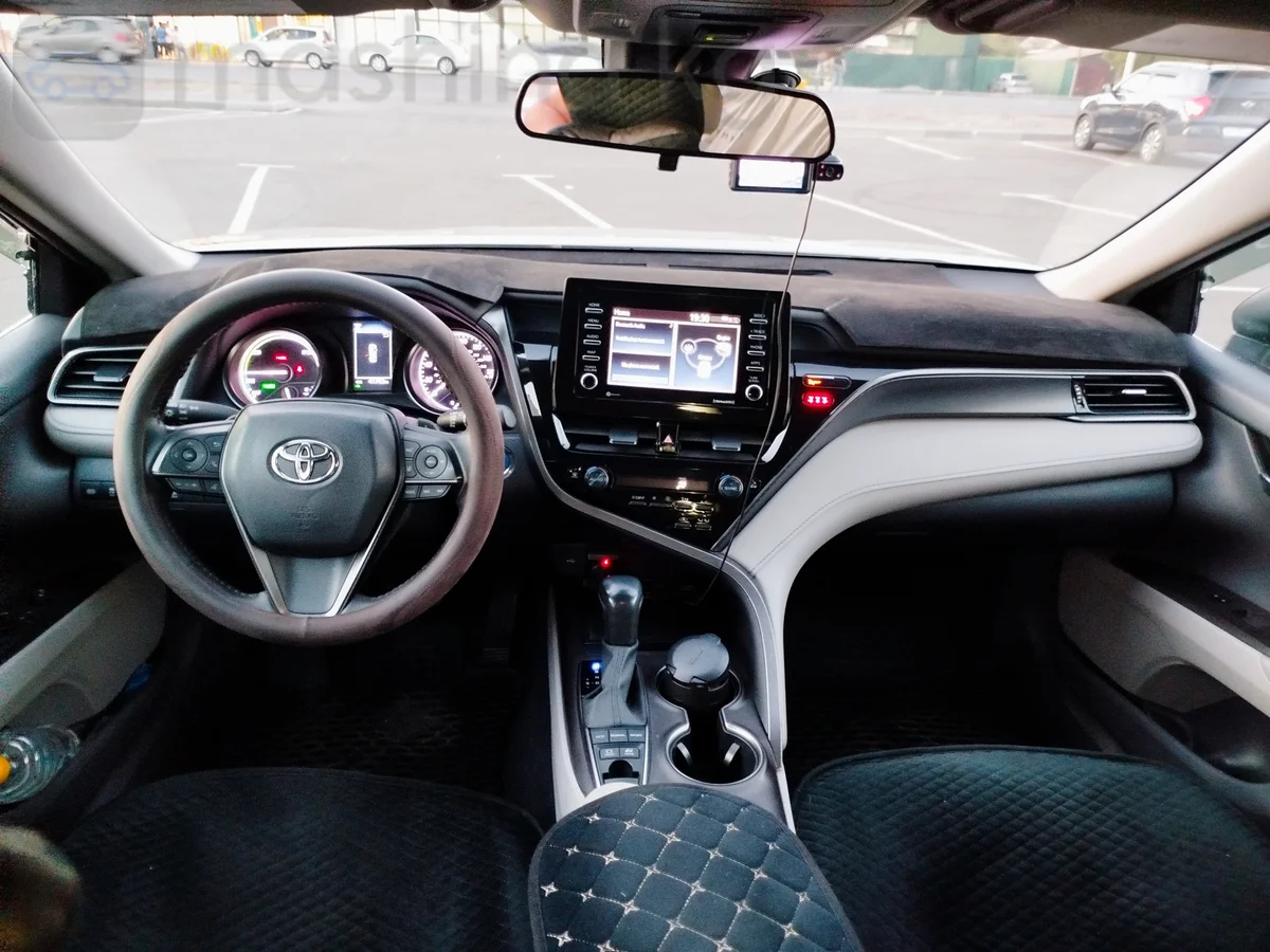 Toyota Camry, 2022 — фото 6 из 6