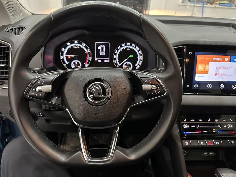Skoda Karoq, 2022 — фото 10 из 12