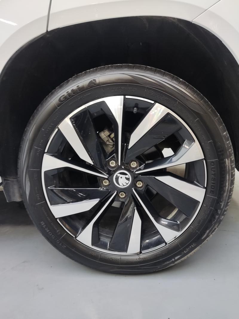 Skoda Karoq, 2023 — фото 7 из 12