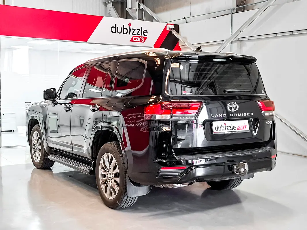 Toyota Land Cruiser, 2024 — фото 8 из 10