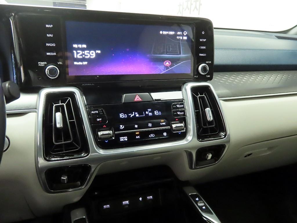 Kia Sorento, 2023 — фото 7 из 12