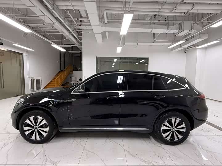 Mercedes-Benz EQC, 2022 — фото 3 из 9