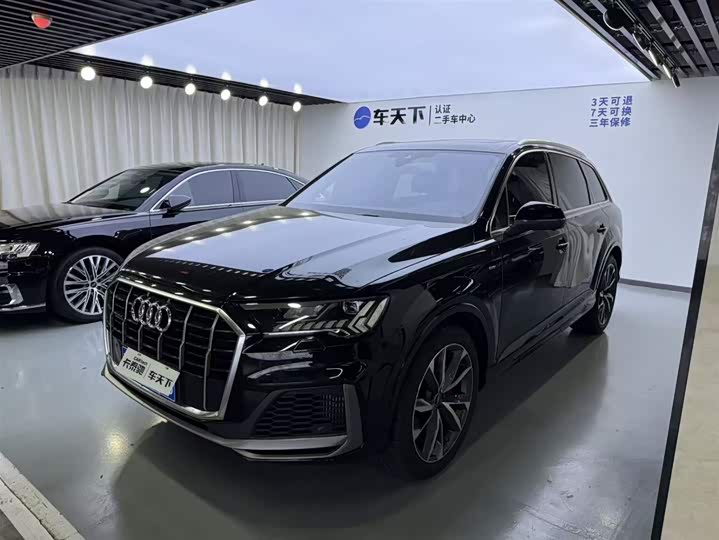 Audi Q7, 2023 — купить в Туле под ключ